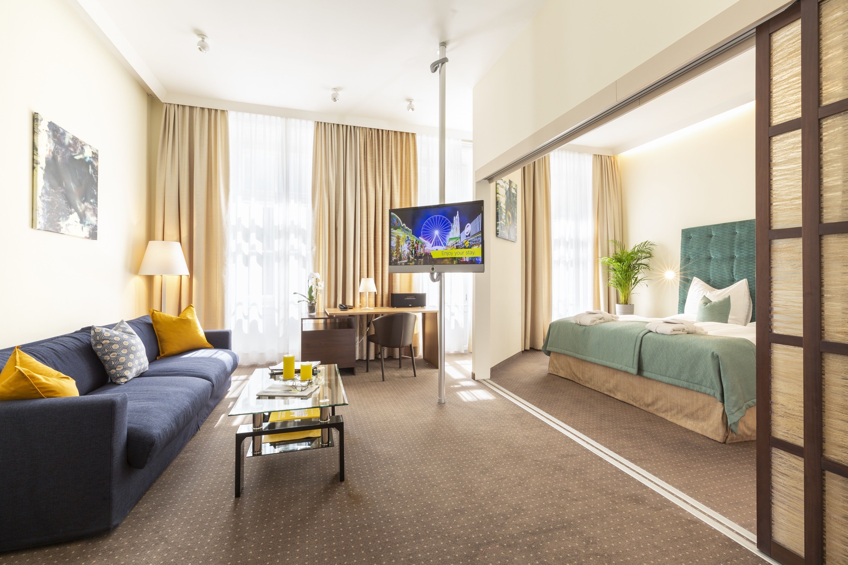 1 bedroom, hypo-allergenic bedding, minibar, in-room safe