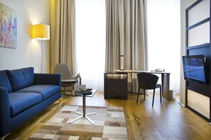 Ropa de cama hipoalergénica y minibar 