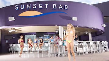 Poolside bar