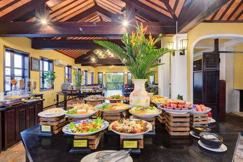 Breakfast, lunch, dinner served; pool views