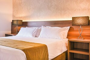Superior Room | Down comforters, minibar, in-room safe, blackout drapes - Parque Hotel Jean Clevers (Punta del Este)