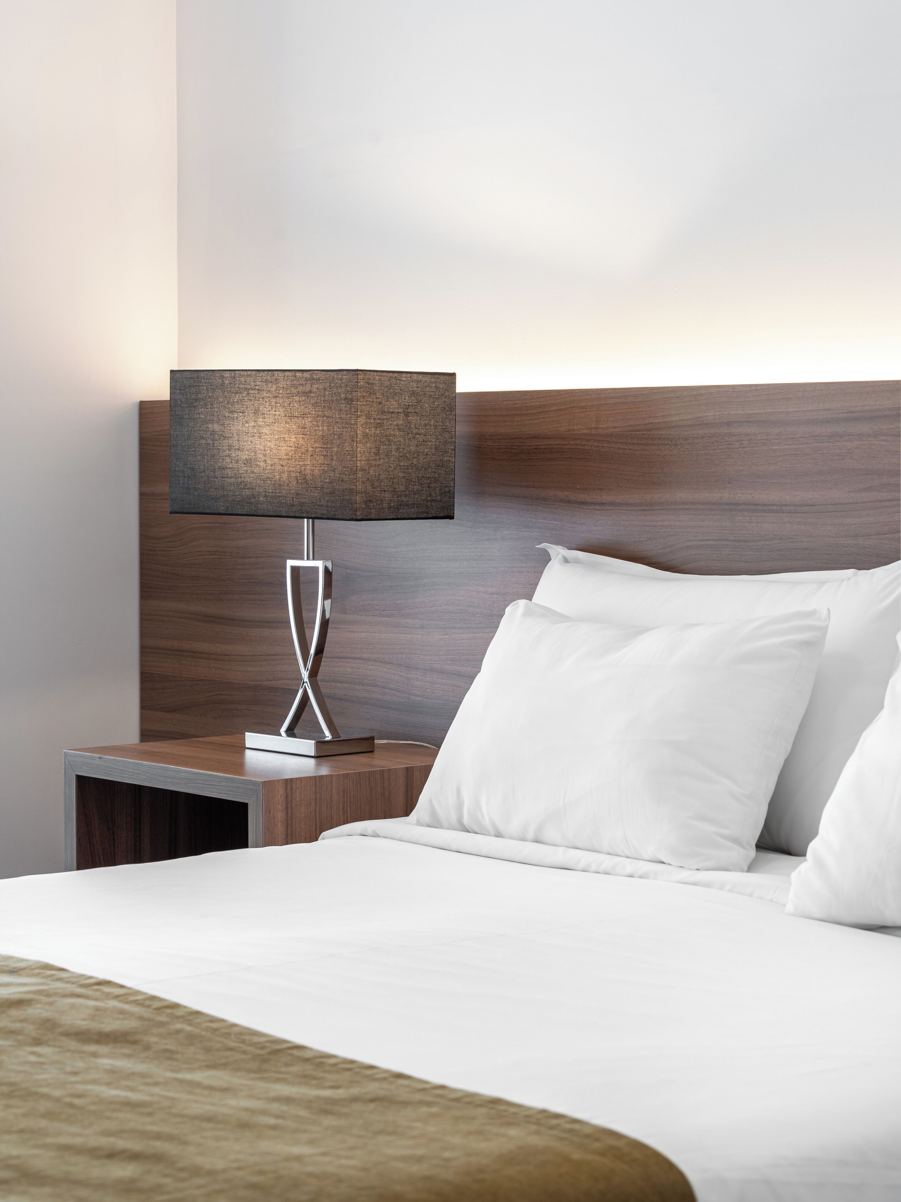 Quarto superior | Edredons de pluma, frigobar, cofres nos quartos, cortinas blackout