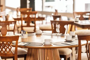 Free daily buffet breakfast - Parque Hotel Jean Clevers (Punta del Este)