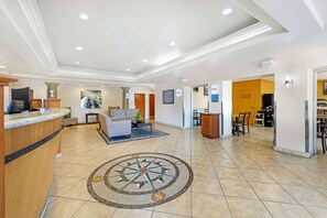 Lobby - Best Western Plus Country Park Hotel (Tehachapi)