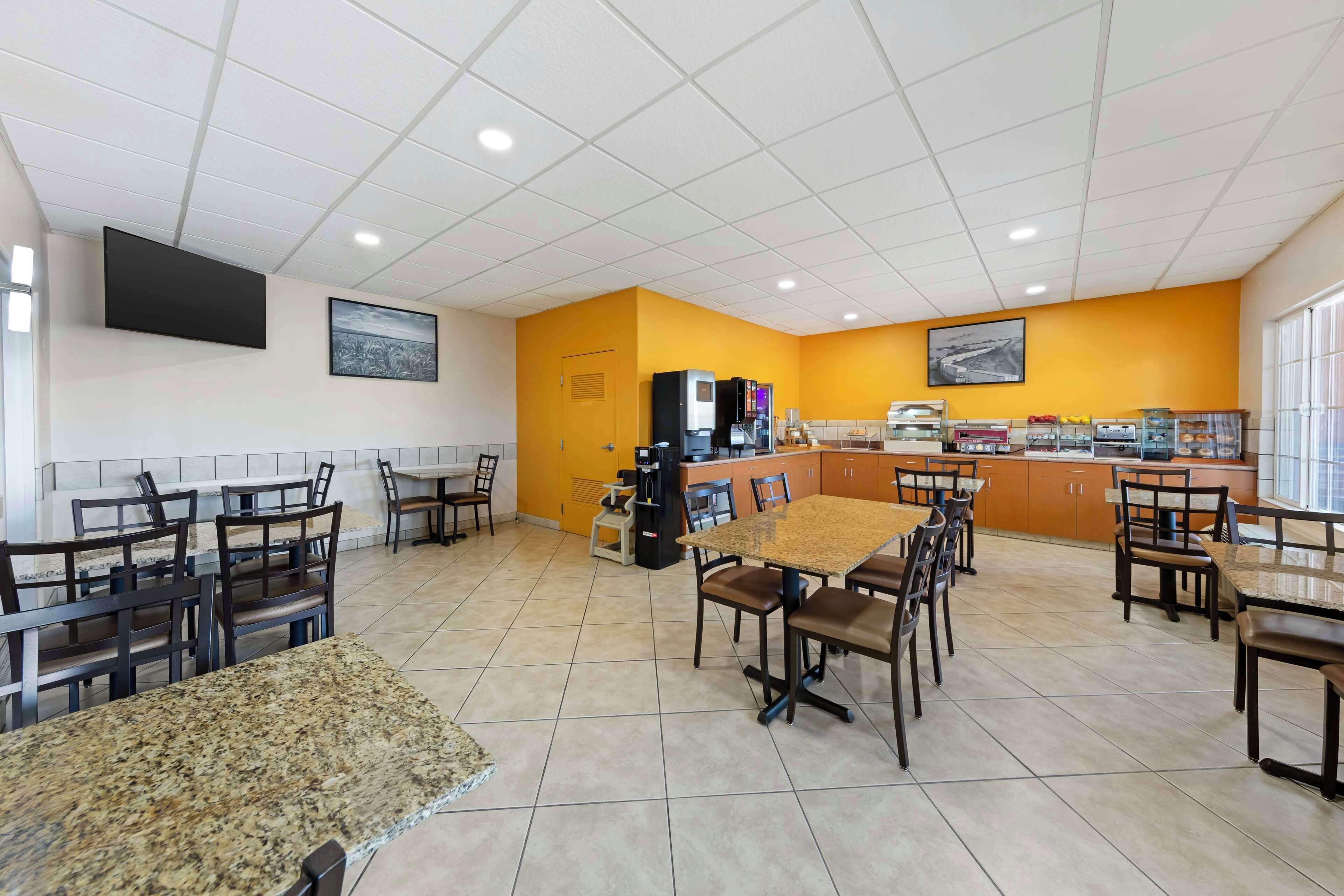 Frokostbuffé er inkludert hver dag