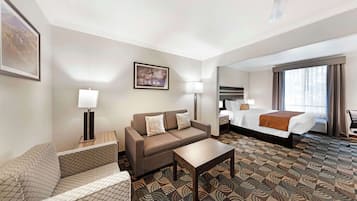 Suite, 1 King Bed with Sofa bed, Non Smoking, Kitchen (with Sofabed)