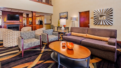 Best Western Plus Strawberry Inn & Suites
