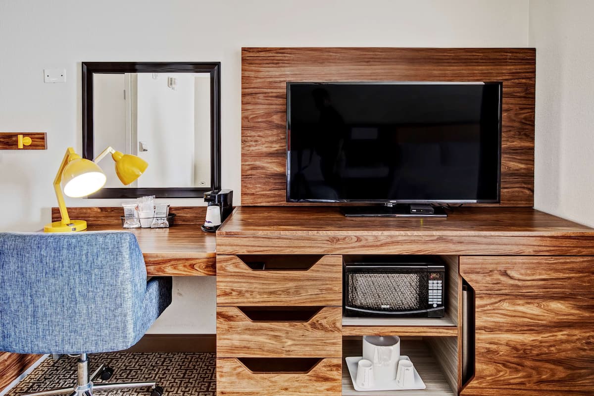 room, 2 queen beds, accessible, non smoking | premium bedding, down duvets, select comfort beds, desk