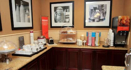 Hampton Inn by Hilton Clinton