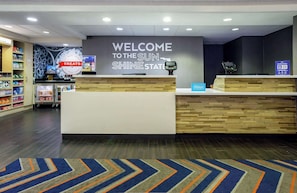 Reception - Hampton Inn & Suites Tallahassee I-10/Thomasville Road, FL (Tallahassee)