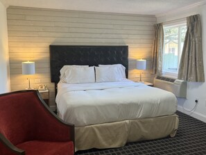 Standard Room, 1 King Bed