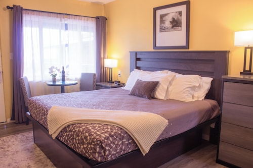 Carmel Wayfarer Inn