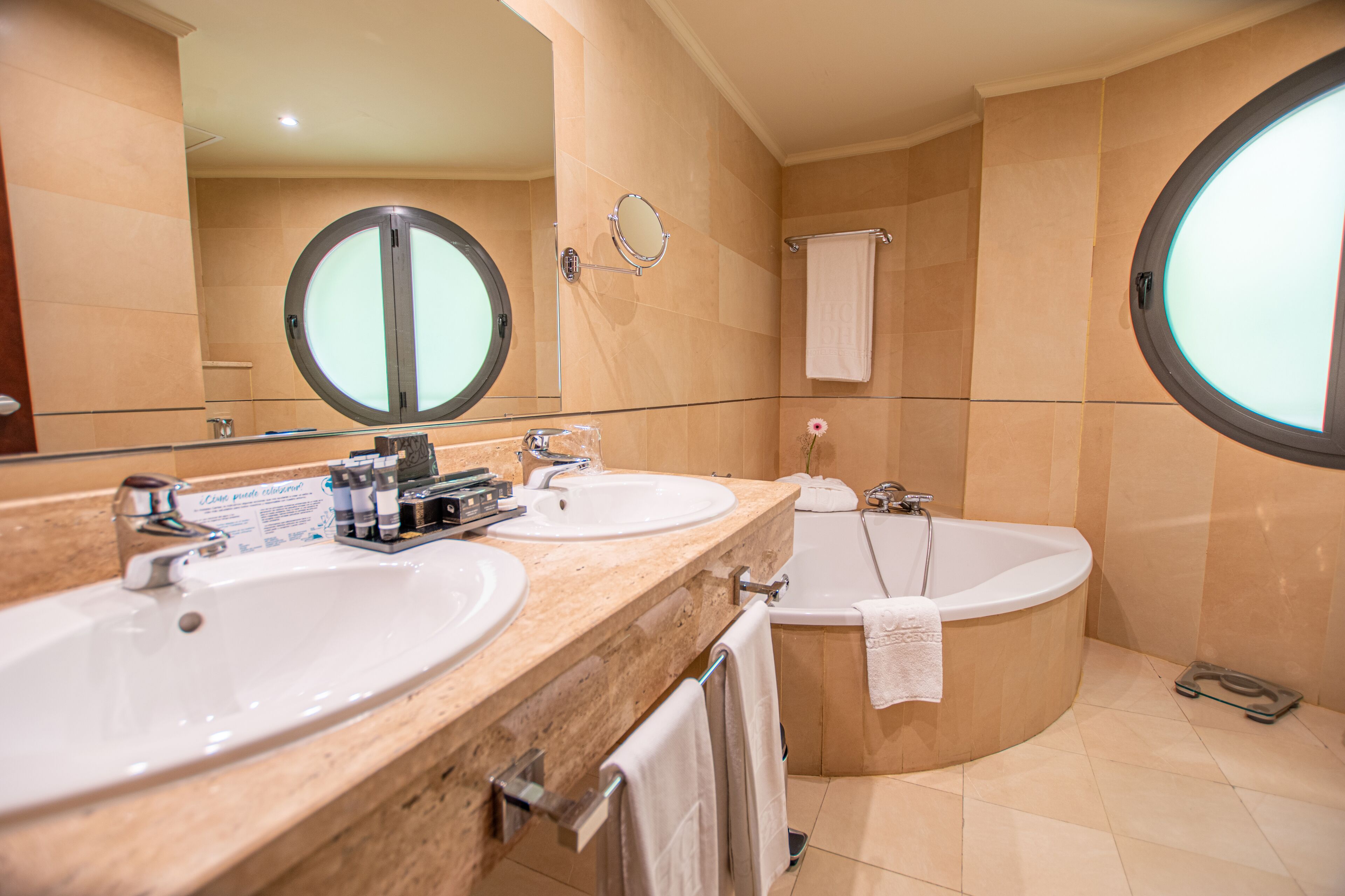 minibar, in-room safe, blackout curtains, soundproofing