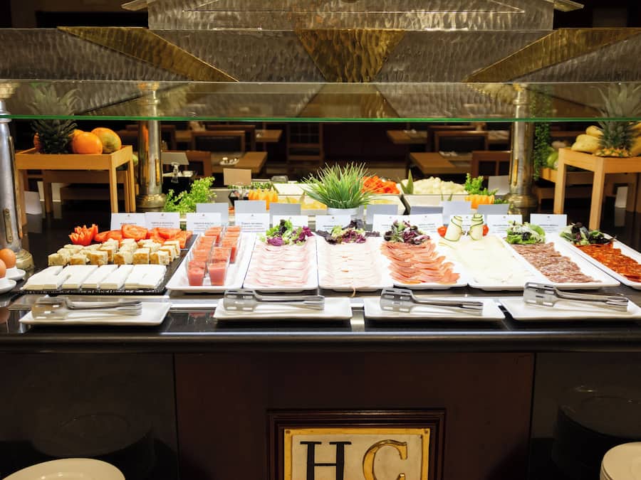 Frokostbuffé hver dag (EUR 12 per person)