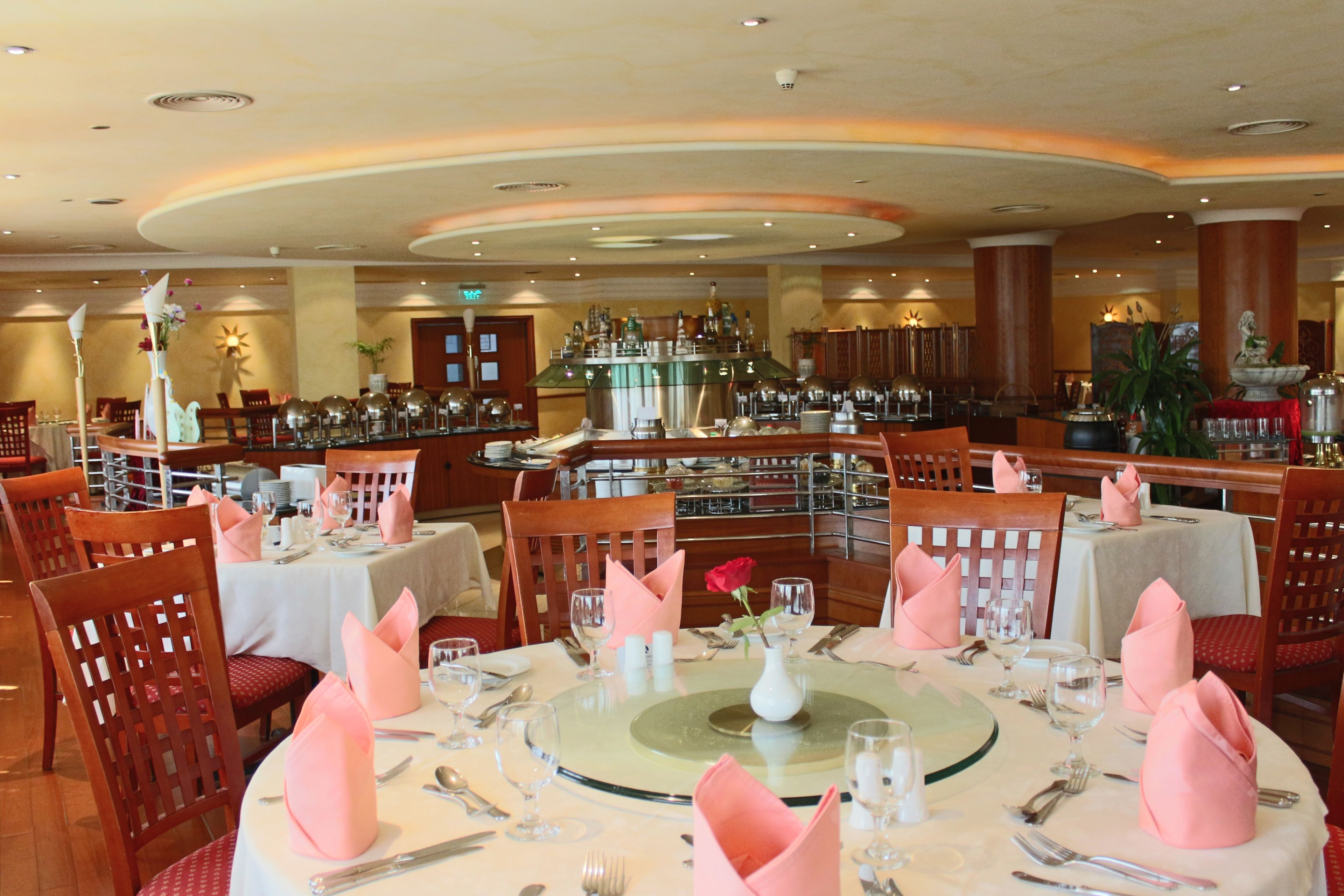 Breakfast, lunch and dinner served