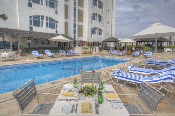 Indoor pool, outdoor pool