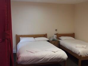 Free WiFi - Earls Court Gardens Hotel - Guest house (London)