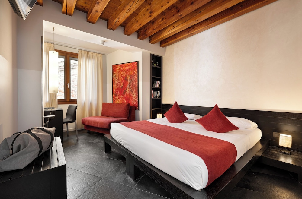 Ca' Pozzo Inn by null