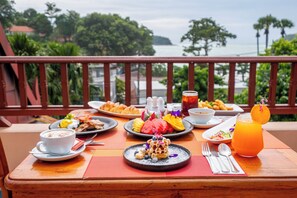 Daily buffet breakfast for a fee - Chanalai Garden Resort, Kata Beach (Karon)