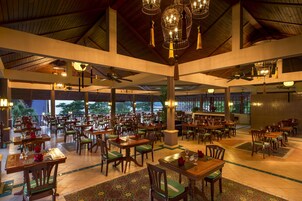 Daily buffet breakfast (THB 530 per person)