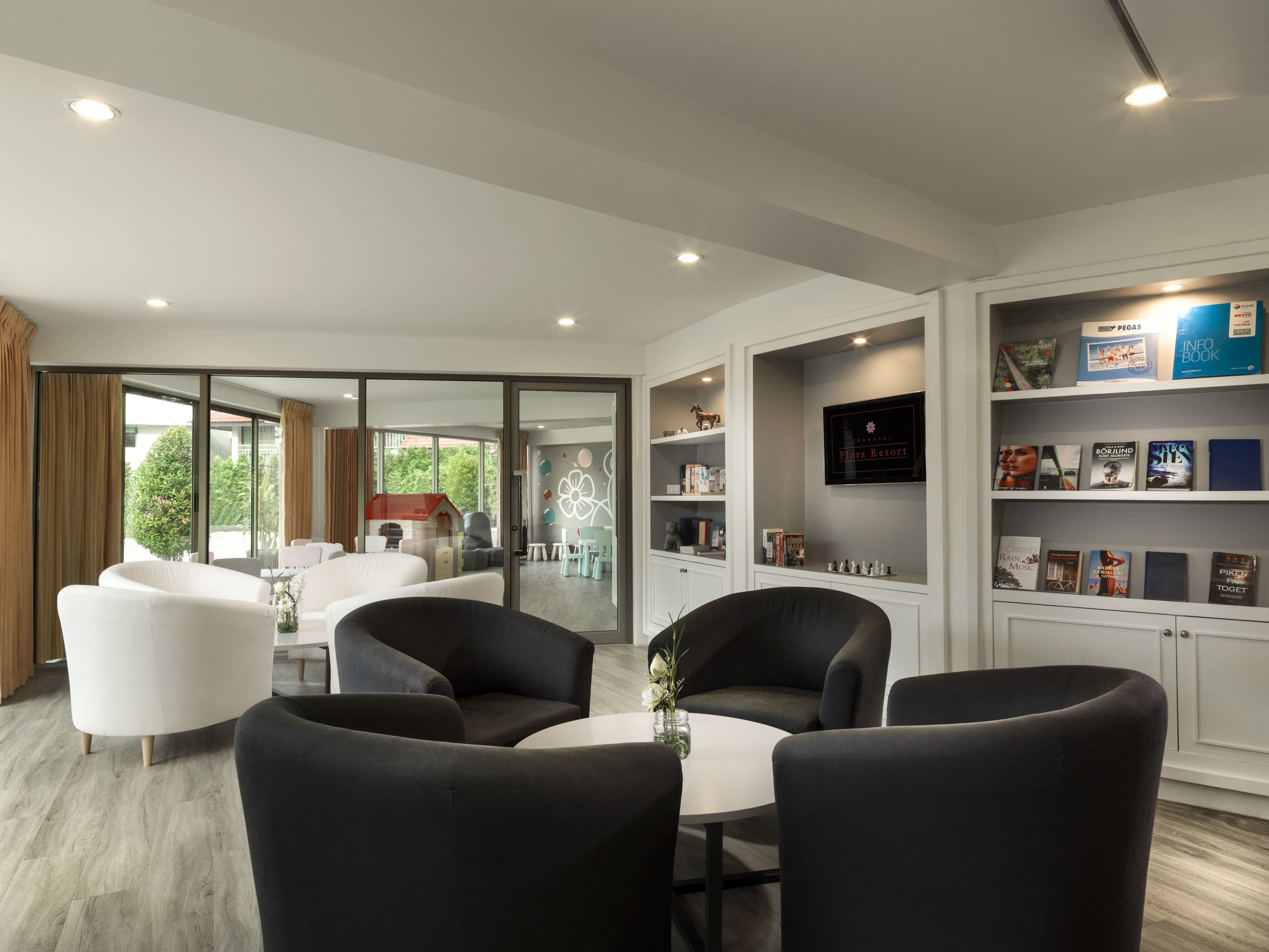 2 bars/lounges, 2 poolside bars, swim-up bar