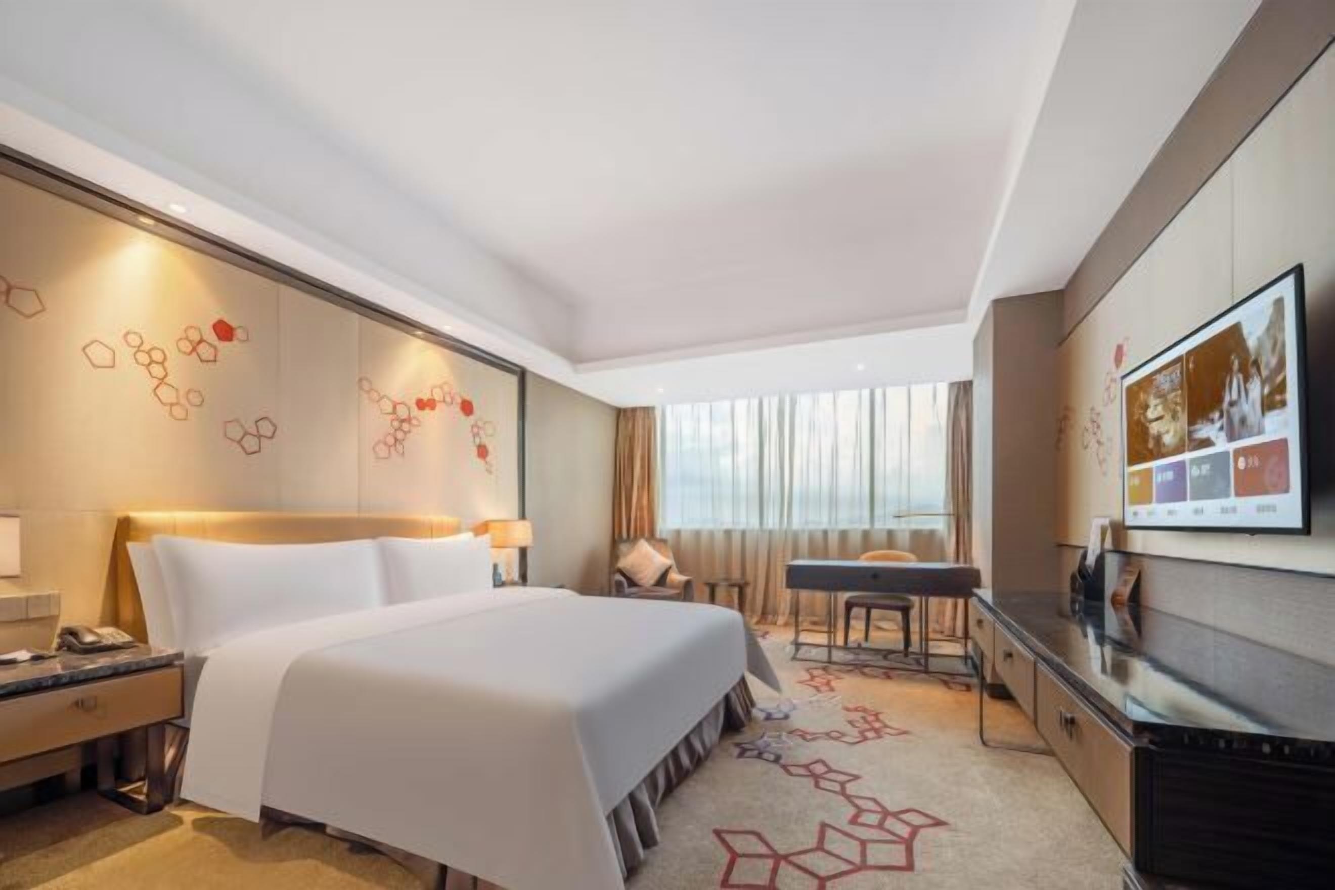 1 bedroom, premium bedding, Tempur-Pedic beds, free minibar items