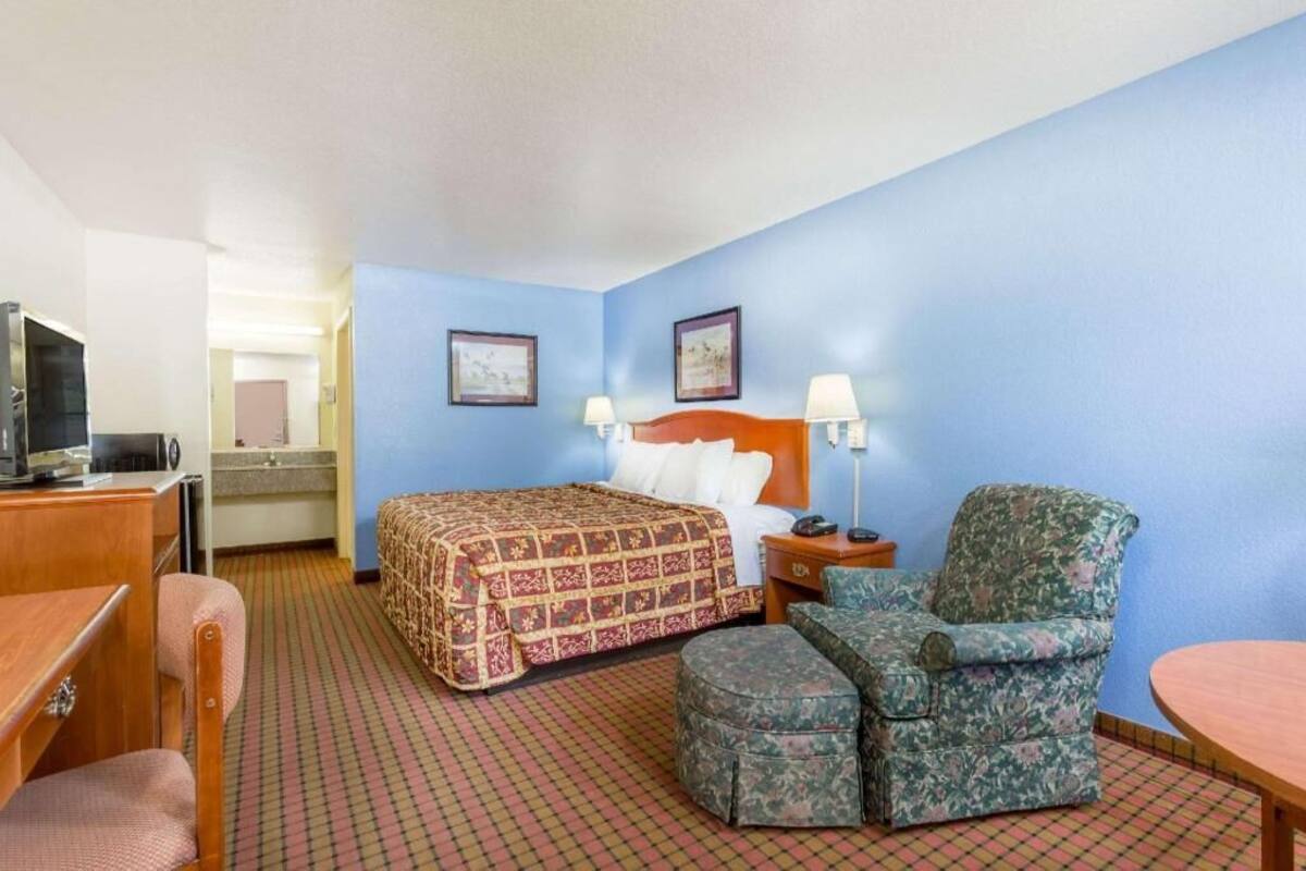 In-room safe, desk, blackout curtains, iron/ironing board