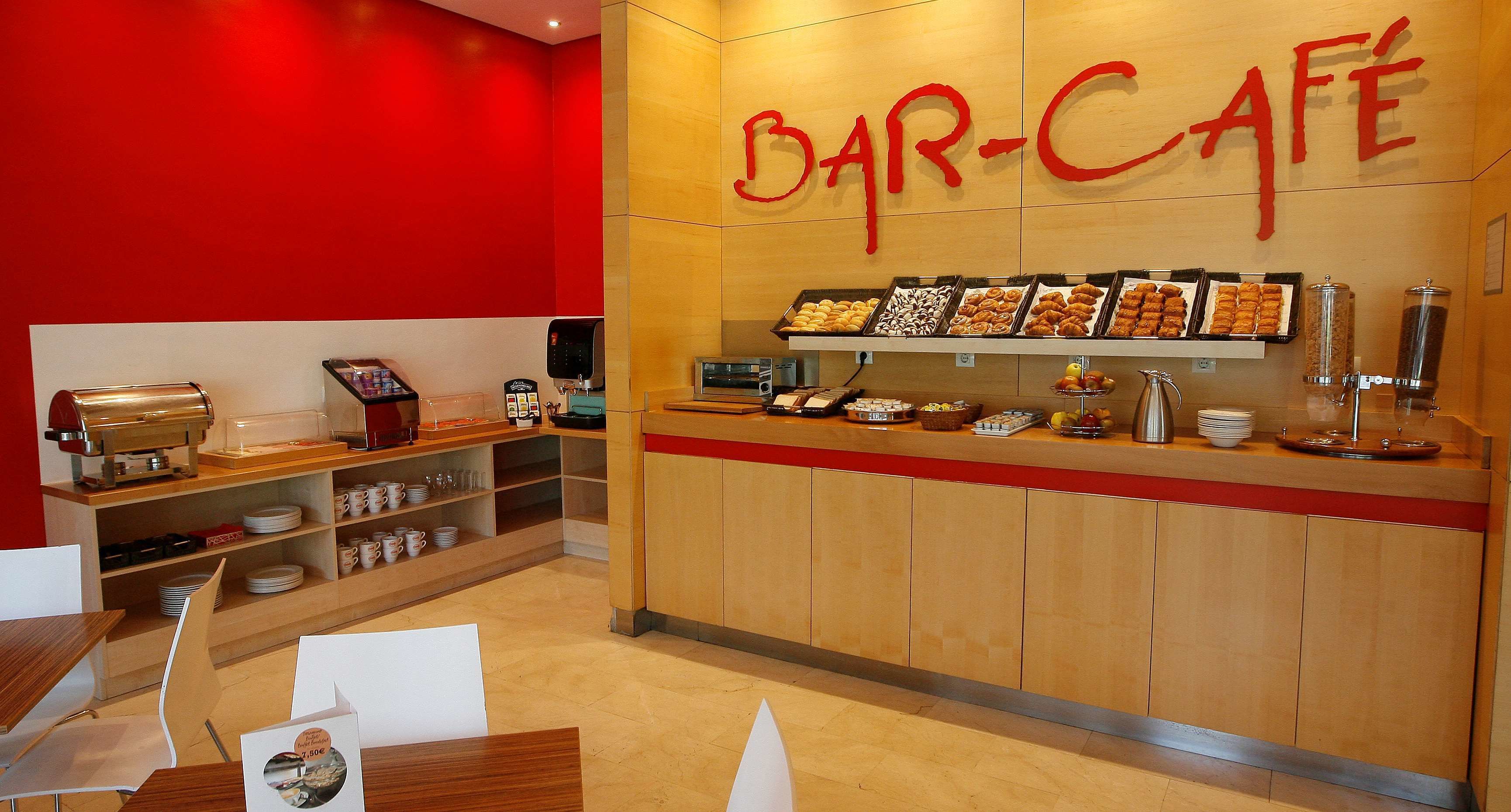 Photo - Travelodge Torrelaguna