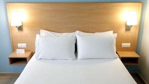 Unclassified image, 5 of 35, button - Travelodge Madrid Torrelaguna (Madrid)