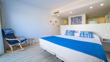 Desk, blackout drapes, free WiFi, bed sheets
