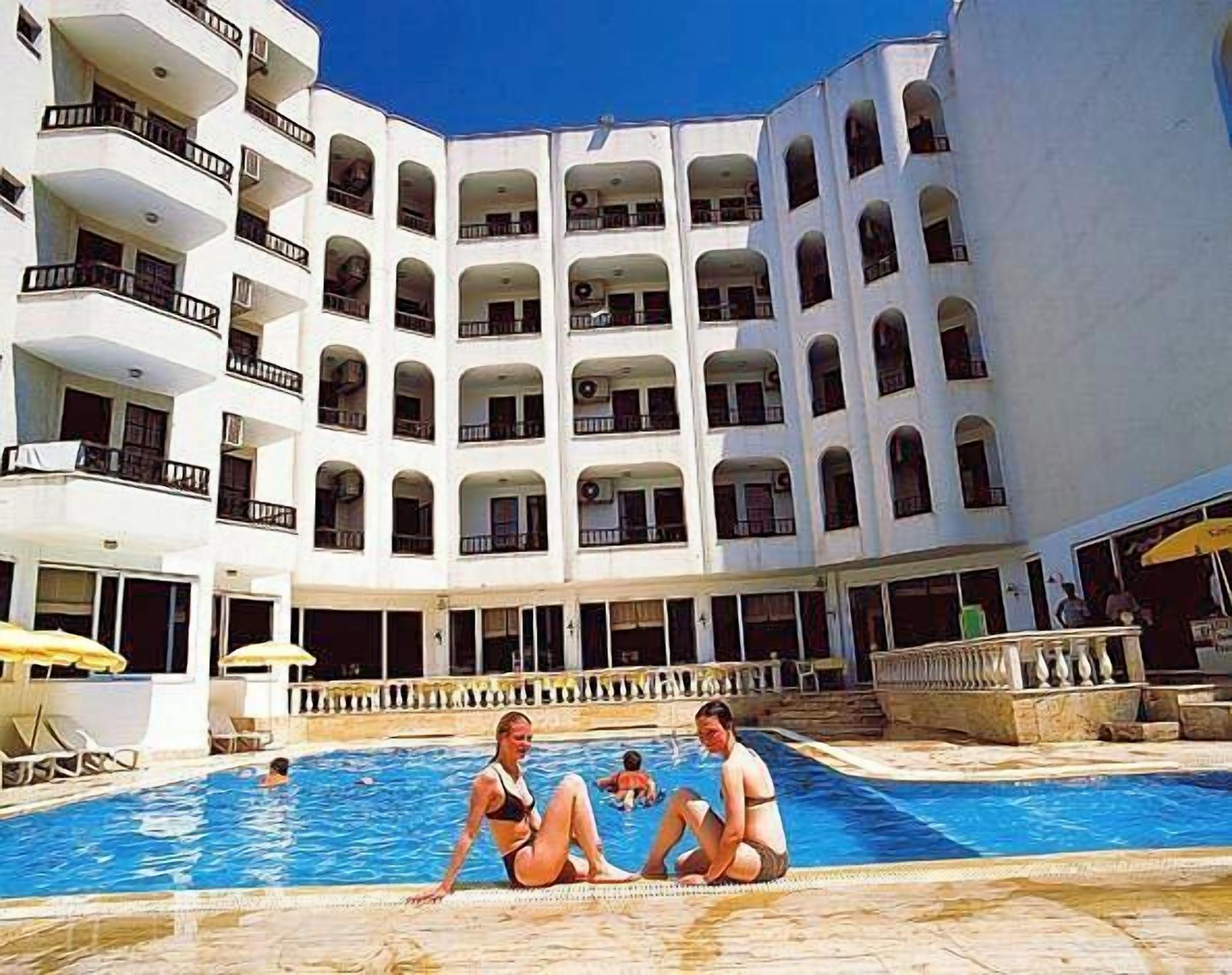 Pool. Gunes House & Suntime Hotel