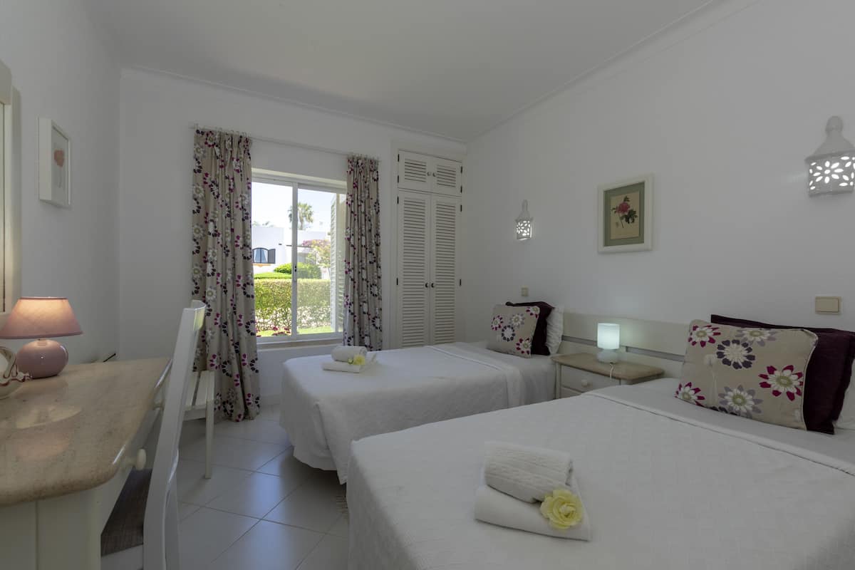 Villa, 3 chambres, vue sur la mer | Fer et planche à repasser, lit de bébé (gratuit)