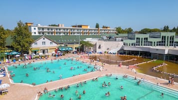 5 indoor pools, 3 outdoor pools, pool umbrellas, sun loungers