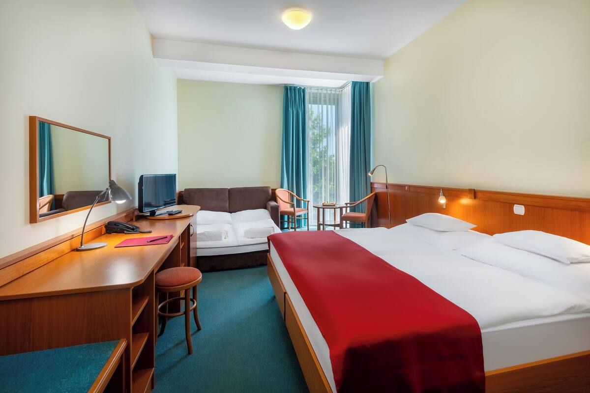 Superior tweepersoonskamer | 1 slaapkamer, een minibar, een kluis op de kamer