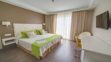 Phòng Superior, quang cảnh hồ bơi | 1 phòng ngủ, két bảo mật tại phòng