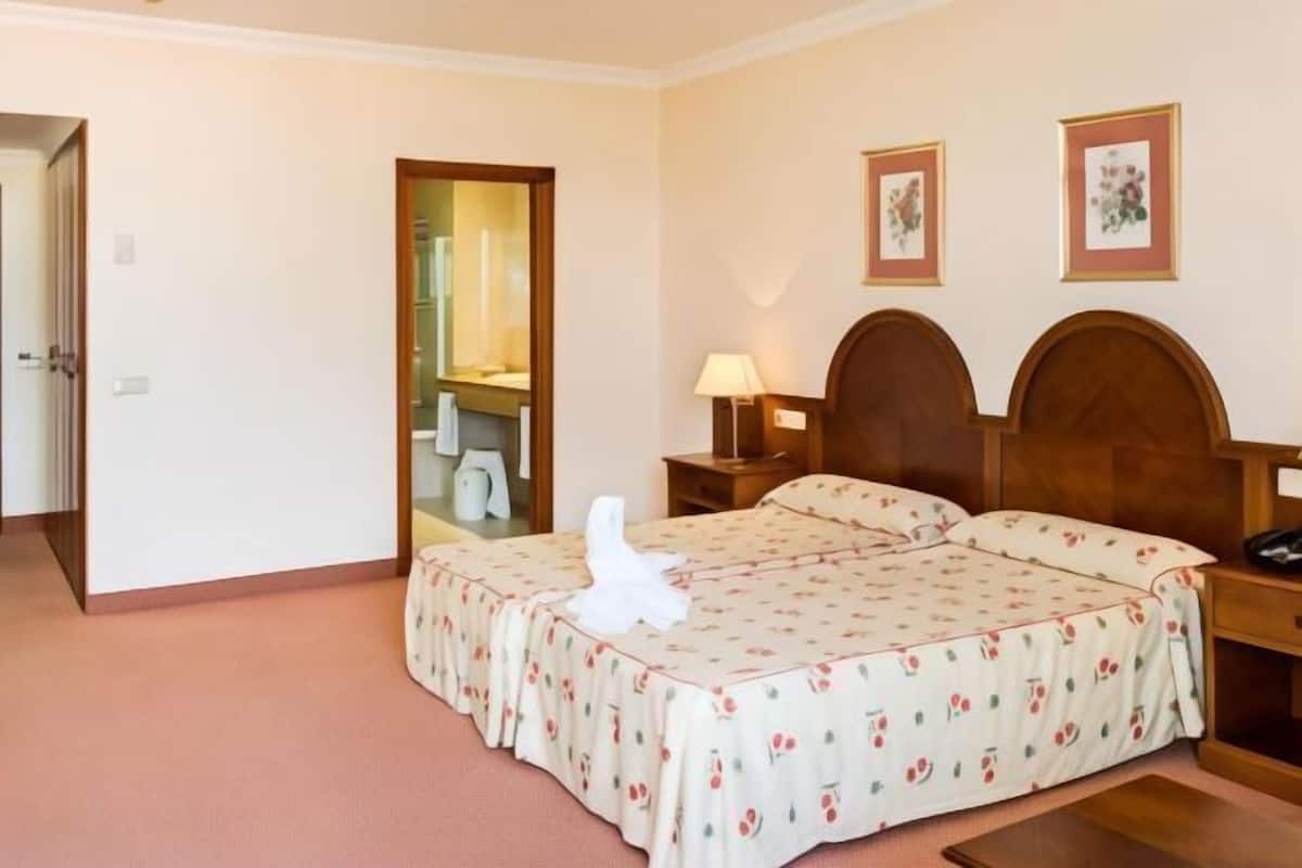 Schreibtisch, kostenloses WLAN, Bettwäsche