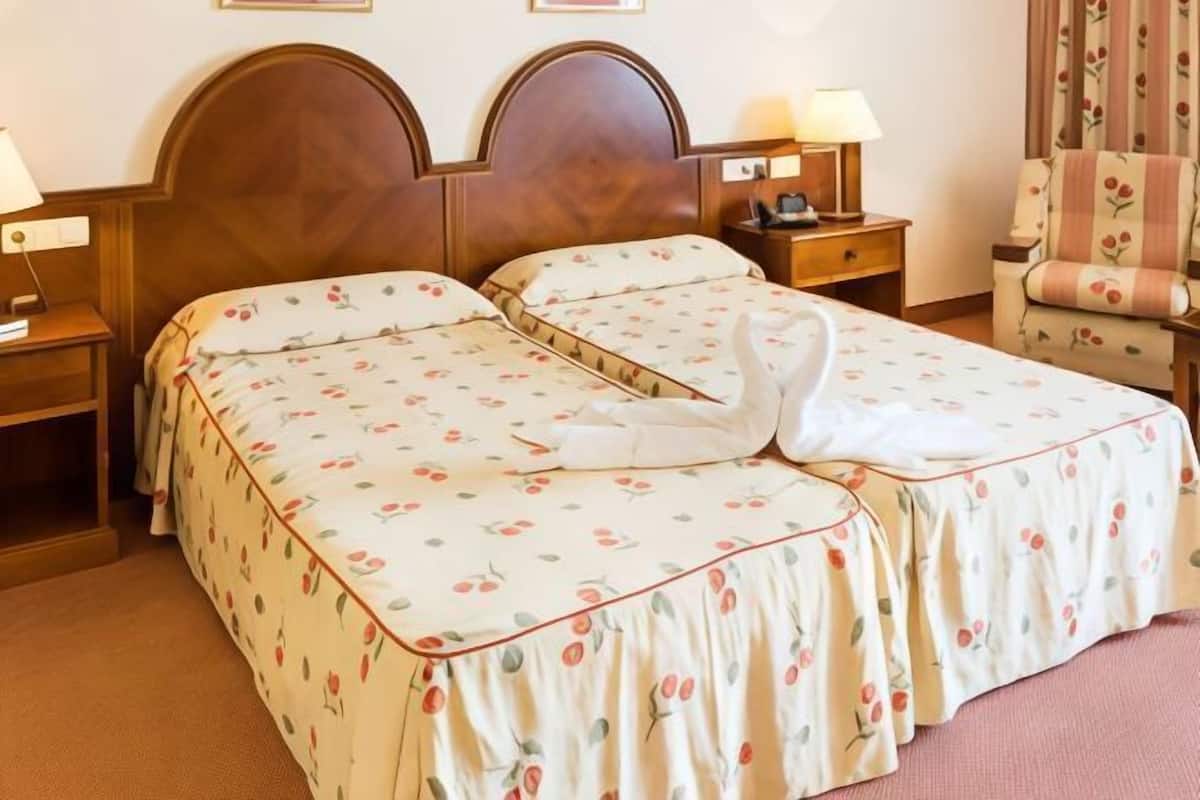 Schreibtisch, kostenloses WLAN, Bettwäsche