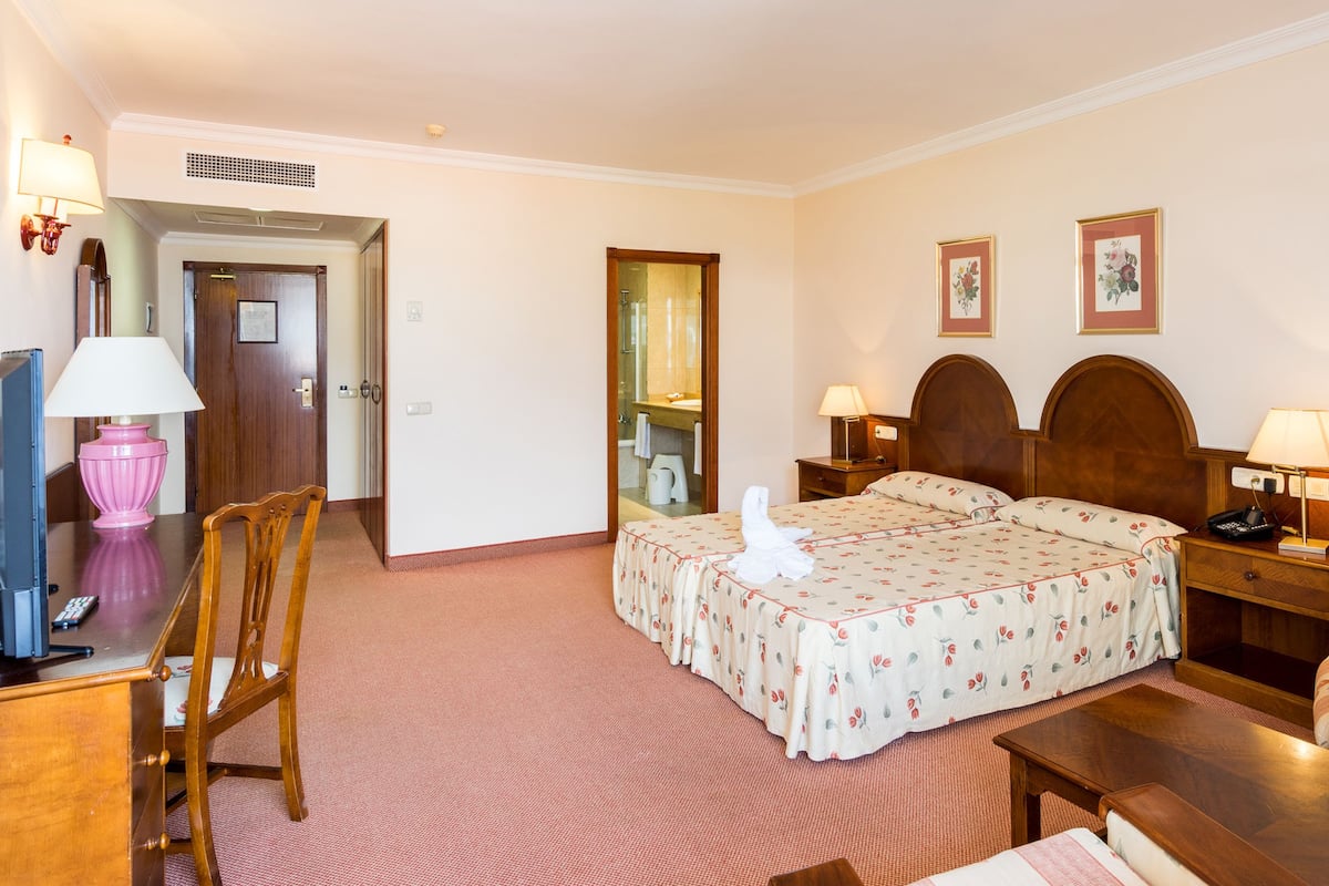 Schreibtisch, kostenloses WLAN, Bettwäsche