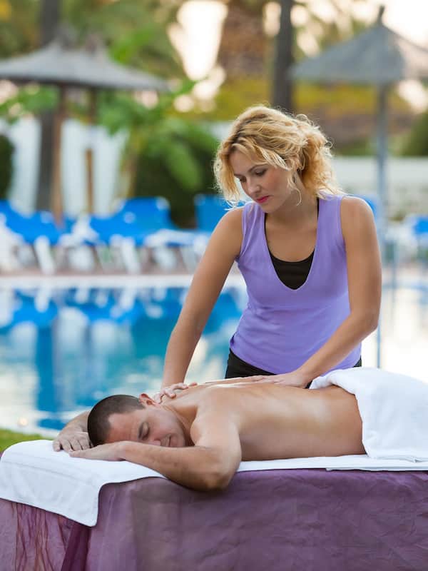 Massage/treatment rooms, manicures and pedicures
