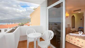 Single Room (1 Adult) | Desk, free WiFi, bed sheets
