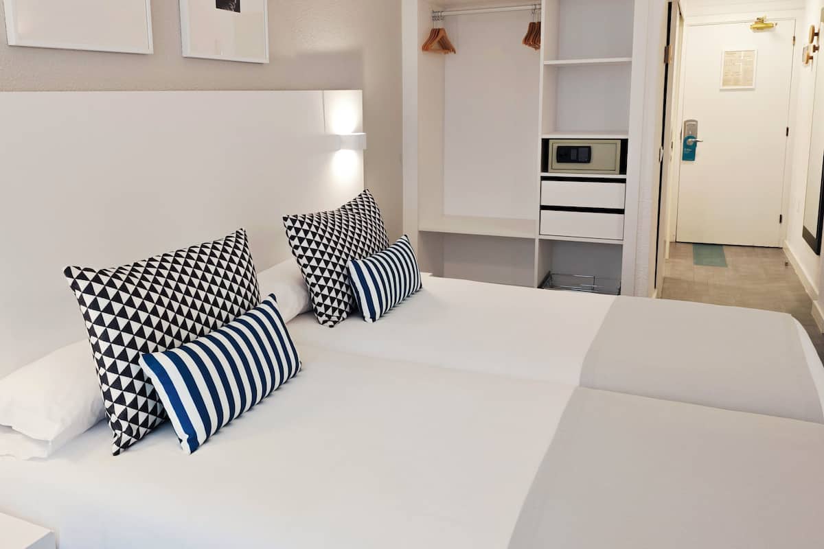 Desk, free WiFi, bed sheets
