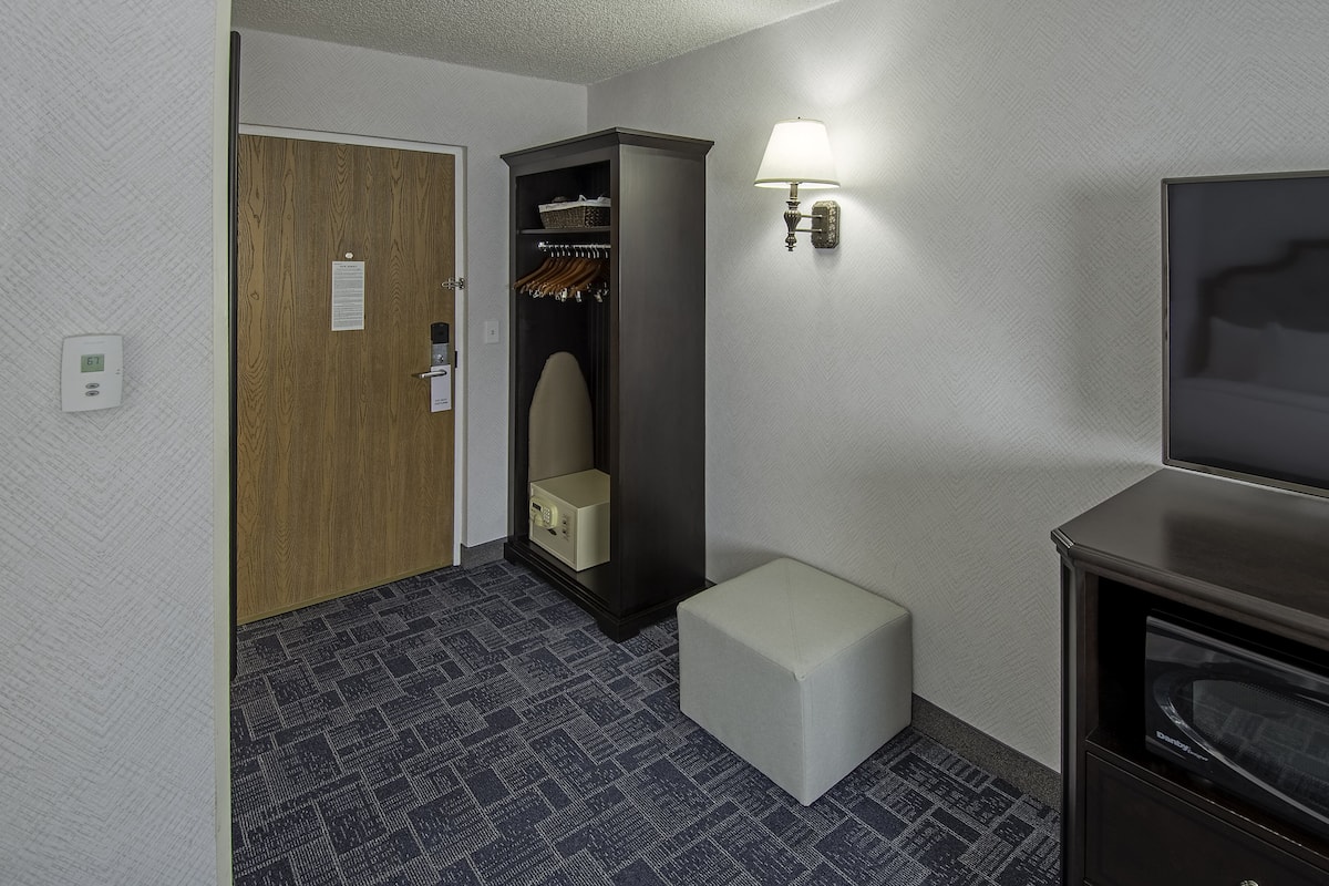 standard double room, non smoking | premium bedding, in-room safe, desk, blackout curtains