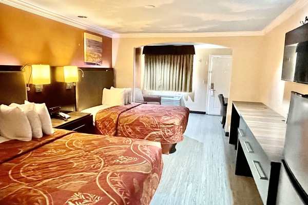 Desk, iron/ironing board, WiFi (free), bed sheets