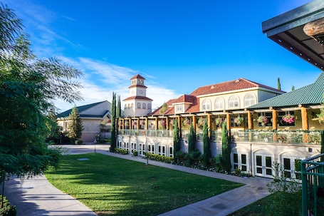 Courtyard. South Coast Winery Resort and Spa