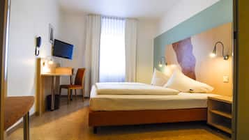Superior-Zweibettzimmer | Allergikerbettwaren, Schreibtisch, Verdunkelungsvorhänge