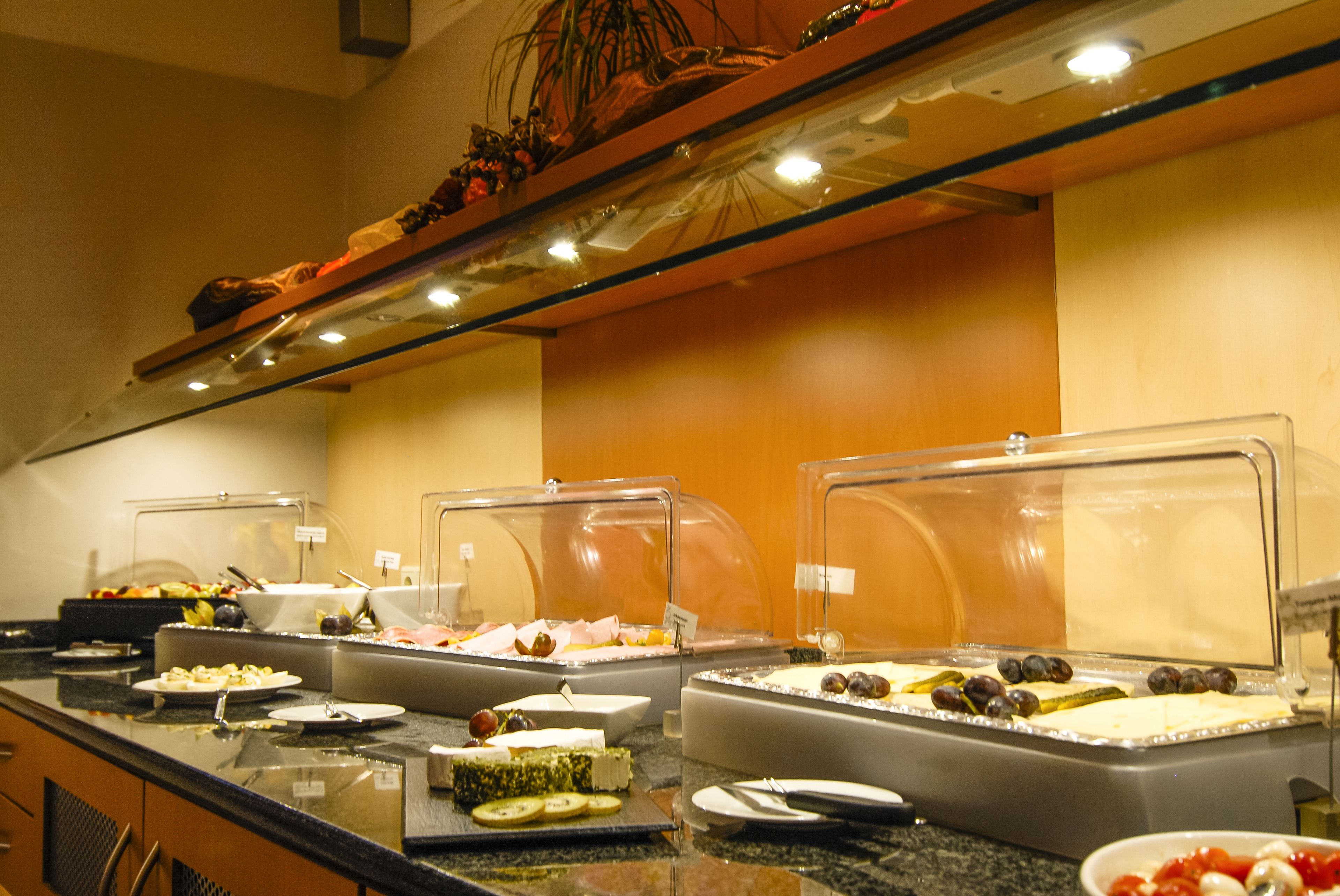 Daily buffet breakfast (EUR 9.50 per person)