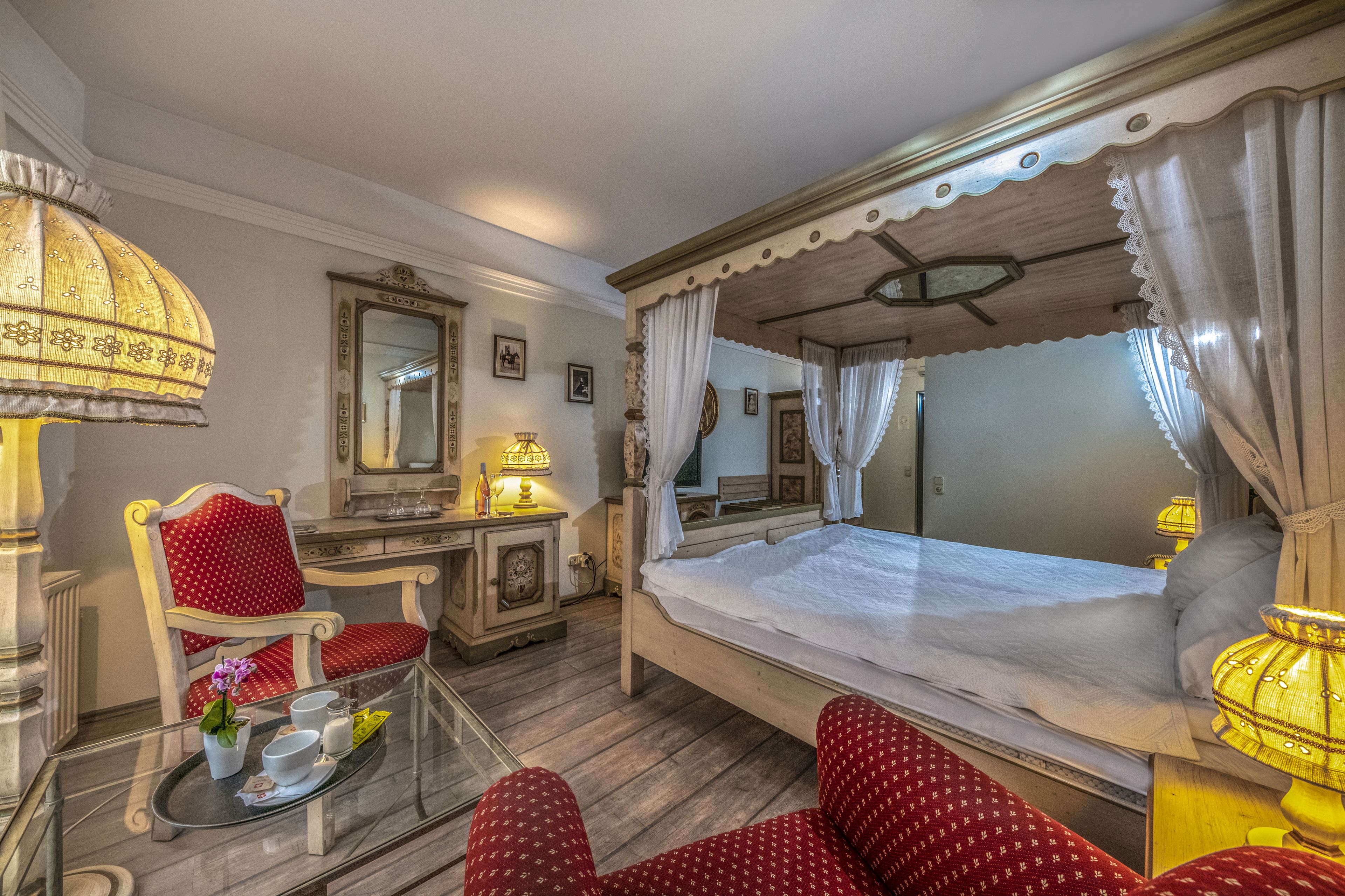 romantic double room | hypo-allergenic bedding, in-room safe, desk, blackout curtains