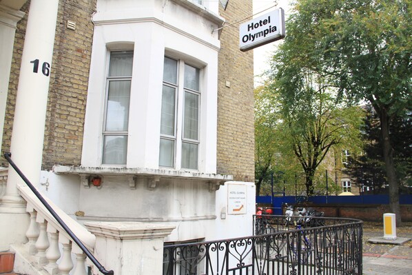 Fachada da propriedade