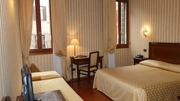 Triple Room | Minibar, free WiFi, bed sheets