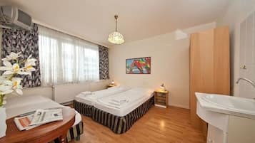 Allergikerbettwaren, Schreibtisch, kostenloses WLAN, Bettwäsche